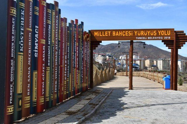 Tunceli’ye, kitap dekorları ayrı bir güzellik kattı