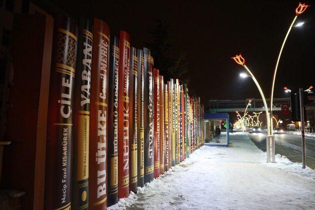 Tunceli’ye, kitap dekorları ayrı bir güzellik kattı