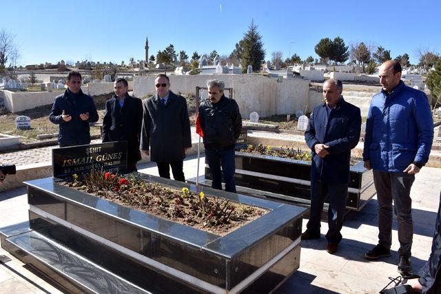 Meslektaşları, İsmail Güneş'i mezarı başında andı