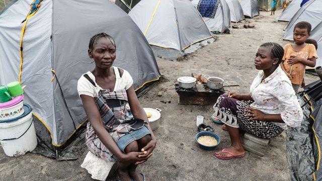 Mozambik’te yollar yeniden açılmaya başladı