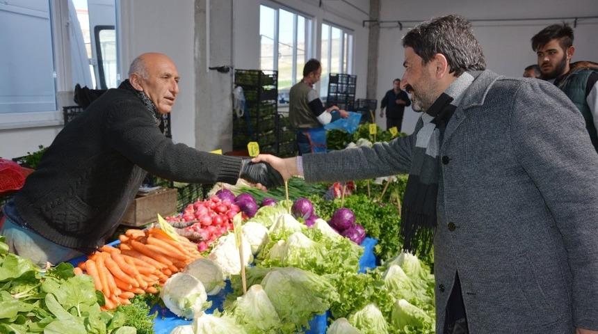 Kırka kapalı pazar yeri esnafı da vatandaşı da menmnun etti