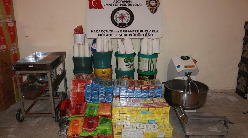 Baskın yapılan depolarda kaçak nargile tütünü ele geçirildi