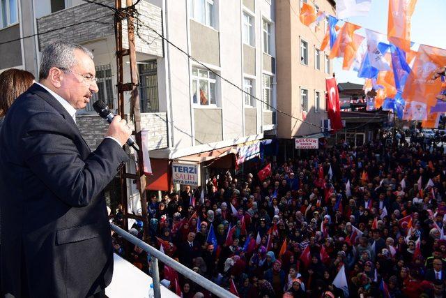 Ataşehir’de İsmail Erdem’in Sevgi Yürüyüşü’ne binlerce Ataşehirli katıldı
