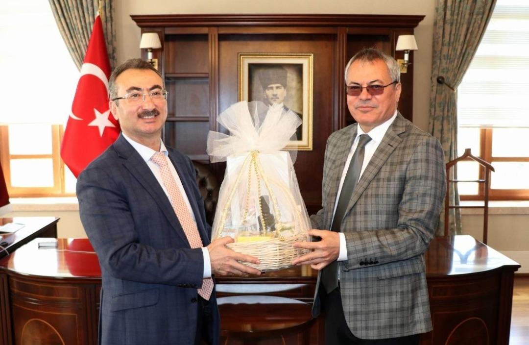 Gen&ccedil;lik ve Spor Bakan Yardımcısı Ers&ouml;z, Manisa&rsquo;da