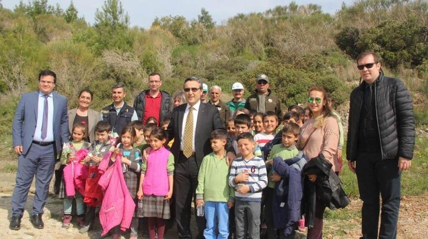 Kuşadası&rsquo;nda Adalet Ormanı i&ccedil;in fidan dikimi yapıldı