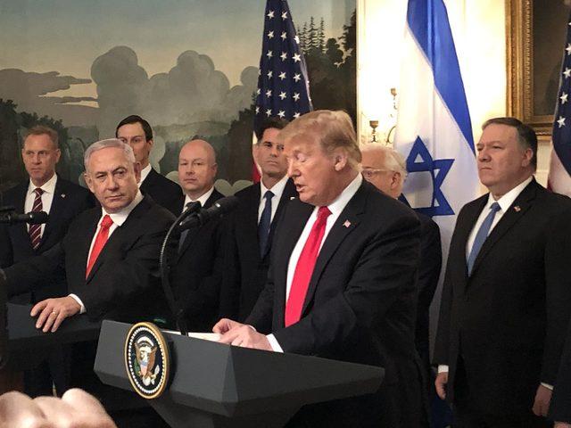 Trump, ‘Golan Tepeleri'ne dair kararnameyi imzaladı (2)