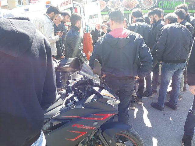 Bankete çarpan motosikletin sürücüsü yaralandı