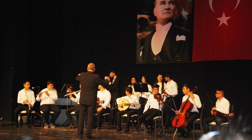 K&uuml;t&uuml;phane Haftası&rsquo;na konserli kutlama