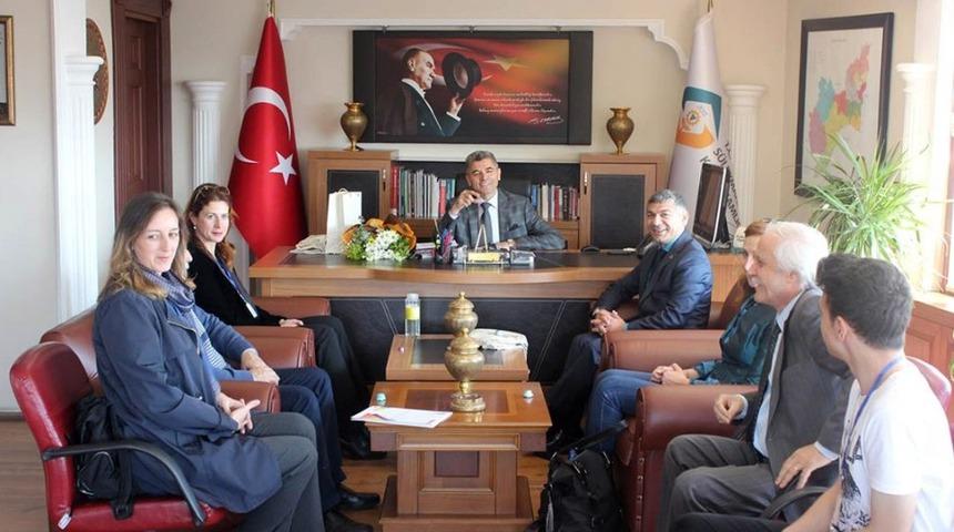 Kaymakam Arslan Yurt, 3 &uuml;lkenin proje ortaklarını ağırladı