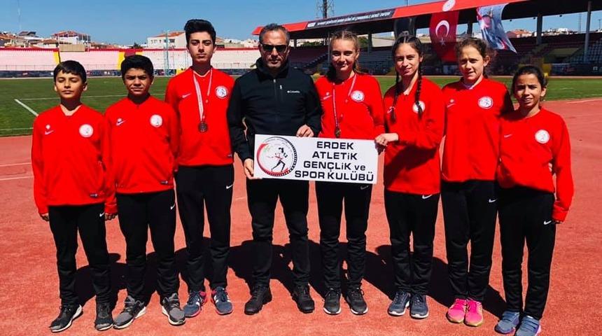 Erdek&rsquo;li atletlerden b&uuml;y&uuml;k başarı