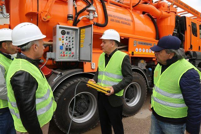 ASKİ’nin yeni kombine kanal temizleme araçları sahaya indi