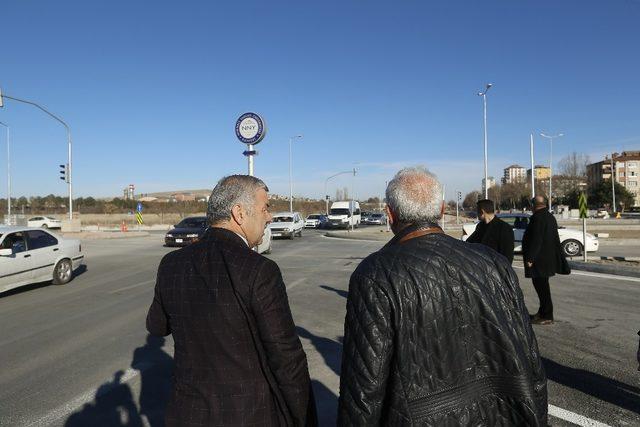 Başkan Çelik, üst kısmı trafiğe açılan Terminal Katlı Kavşağı’nda incelemelerde bulundu