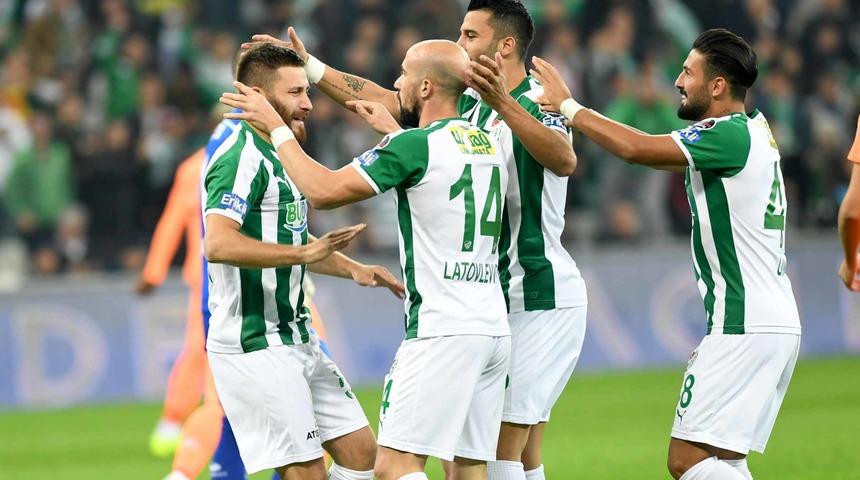 Bursaspor'da 9 futbolcunun sözleşmesi sona eriyor