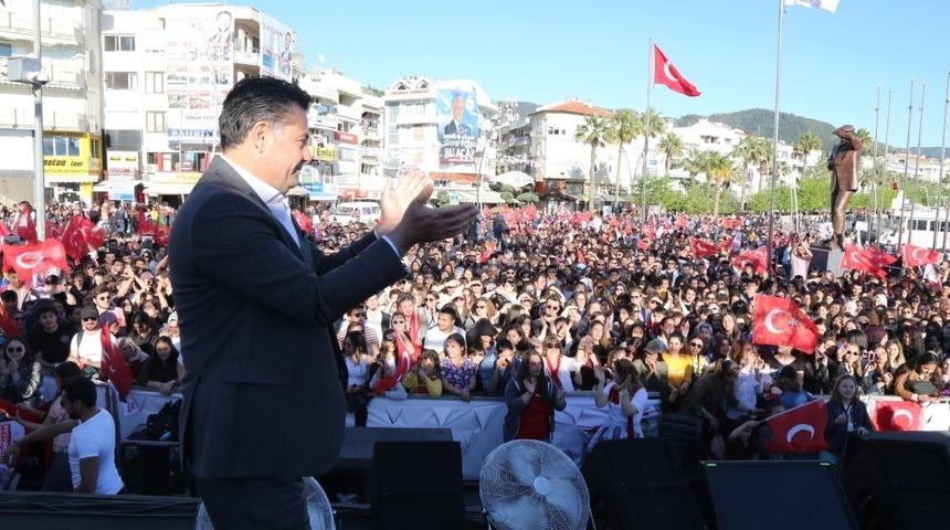 Mehmet Kocadon, seçim çalışmalarını Marmaris’te sürdürdü