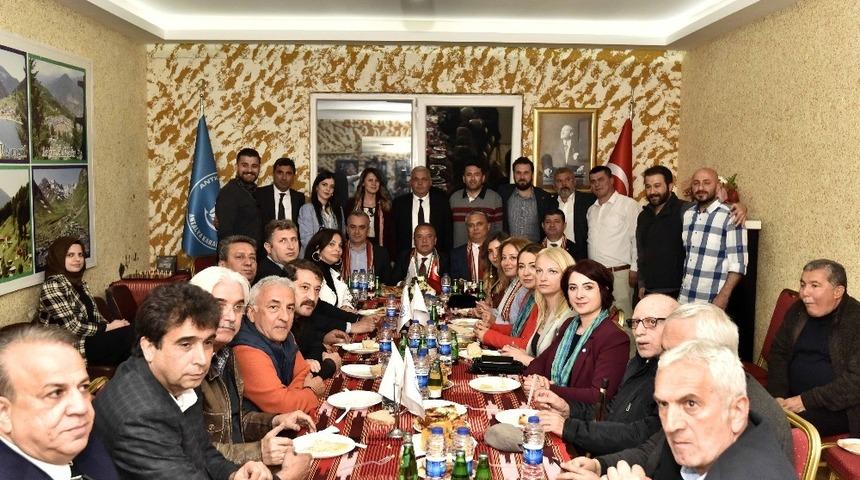 Başkan Uysal, Karadenizlilerle buluştu