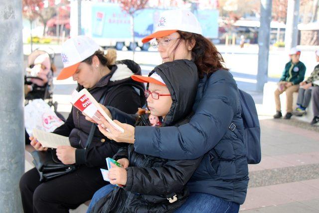 Yalovalı öğrenciler okuyarak mesaj verdiler