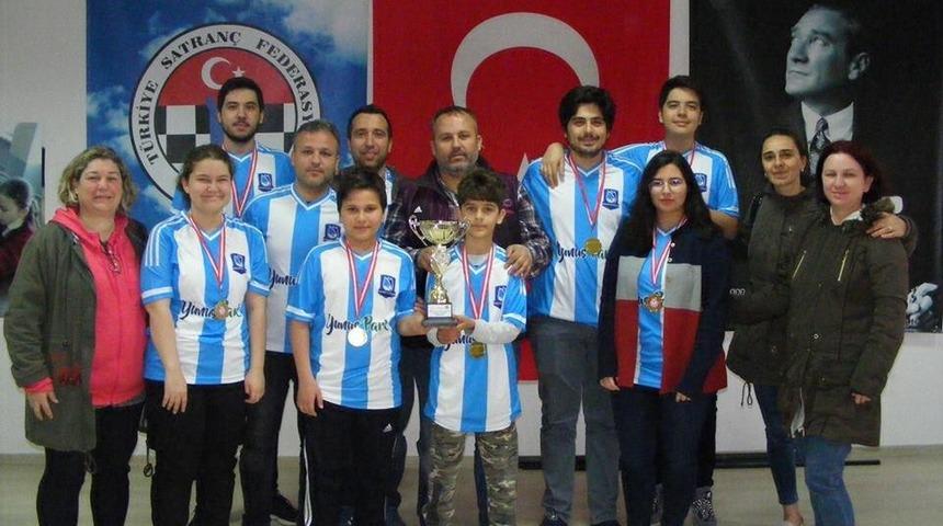 Yunusemreli satran&ccedil;&ccedil;ılardan b&uuml;y&uuml;k başarı