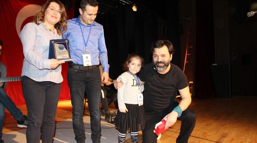 Onur Erol Trabzon’da çocuklarla buluştu