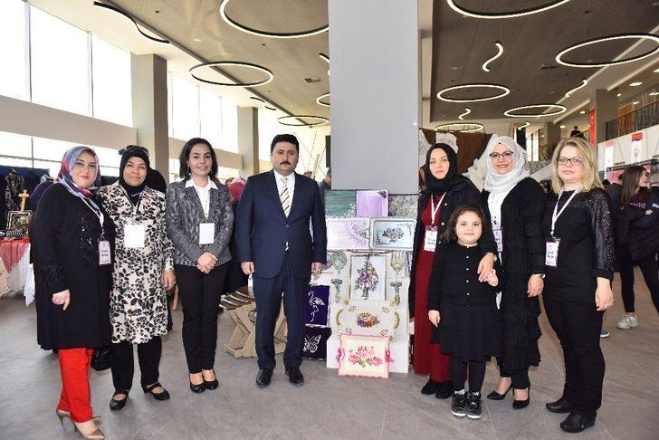 Kadın kursiyerlerin gurur sergisi G3