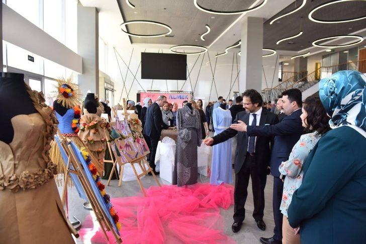 Kadın kursiyerlerin gurur sergisi G5