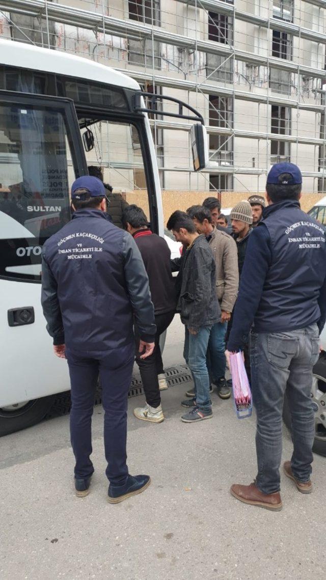 Göçmenlerin kaçak yolculuğu Ankara’da sona erdi