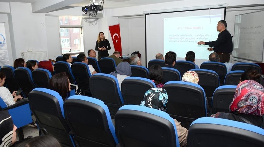 Pamukkale Kent Konseyinden ilk yardım kursu