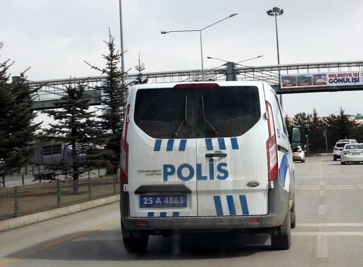 Çocuklarının gözü önünde yaptı!  Vahşet G1