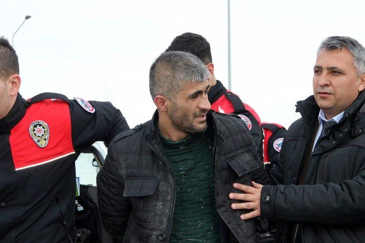 Çocuklarının gözü önünde yaptı!  Vahşet G3