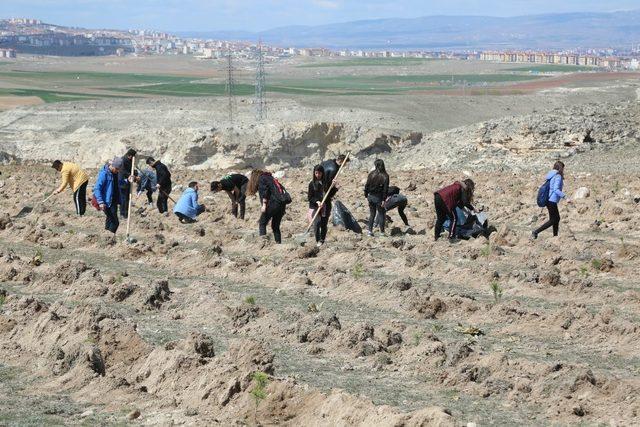 Odunpazarı Belediyesi Ahbap Derneği ile 2  bin 500 fidan dikti