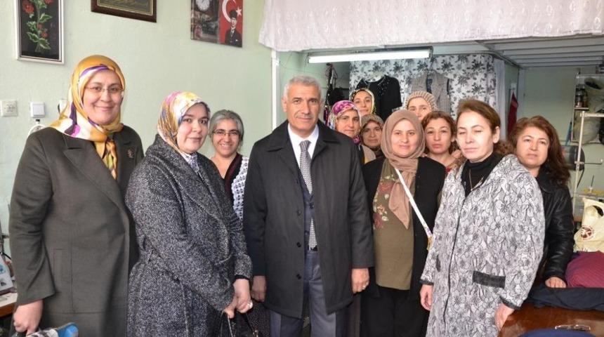 AK Parti Battalgazi Adayı G&uuml;der, gezilerini s&uuml;rd&uuml;r&uuml;yor