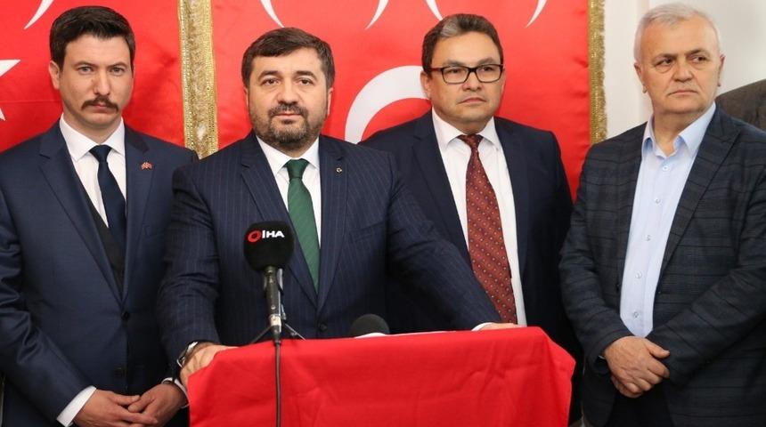 Şenlikoğlu: &ldquo;Şehidimiz &uuml;zerinden siyaset yapılıyor&rdquo;