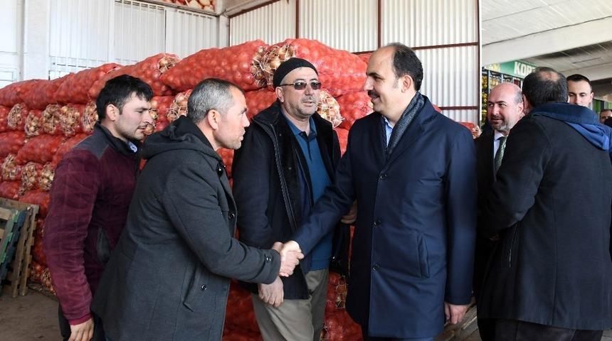 Başkan Altay&rsquo;dan hal esnafına ziyaret