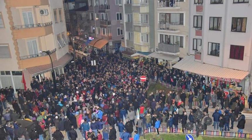 Biga&rsquo;da Erdoğan&rsquo;dan vatandaşlarla  birlik ve beraberlik y&uuml;r&uuml;y&uuml;ş&uuml;