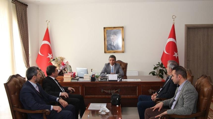 Demir, Oltu&rsquo;ya yapacakları yatırımları Kaymakam Turan&rsquo;a anlattı