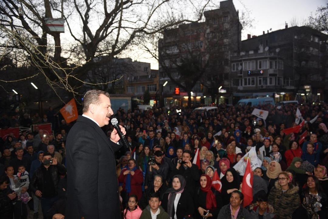 Y&uuml;cel Yılmaz, "Erdek hizmet belediyeciliğine oy verecek"