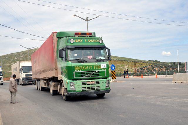 BM, İdlib’e 22 TIR insani yardım gönderdi