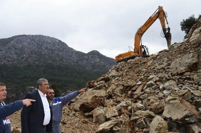 Altınbeşik Mağarası yolu yenileniyor