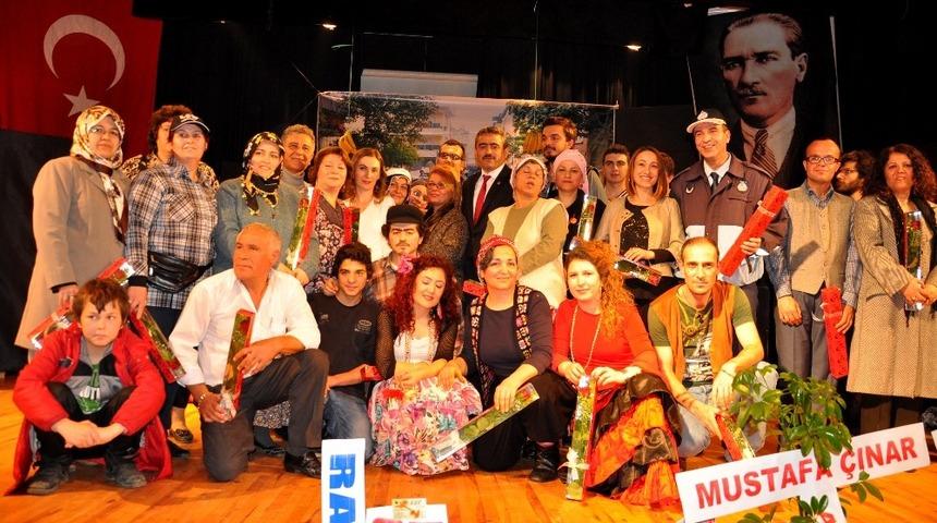 Başkan Alıcık 27 Mart D&uuml;nya Tiyatrolar G&uuml;n&uuml;&rsquo;n&uuml; kutladı