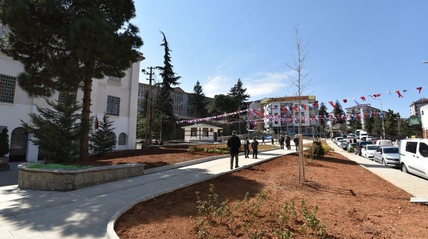 Mehmet Akif Ersoy Camisi&rsquo;ne yakışır &ccedil;evre d&uuml;zenlemesi tamamlandı