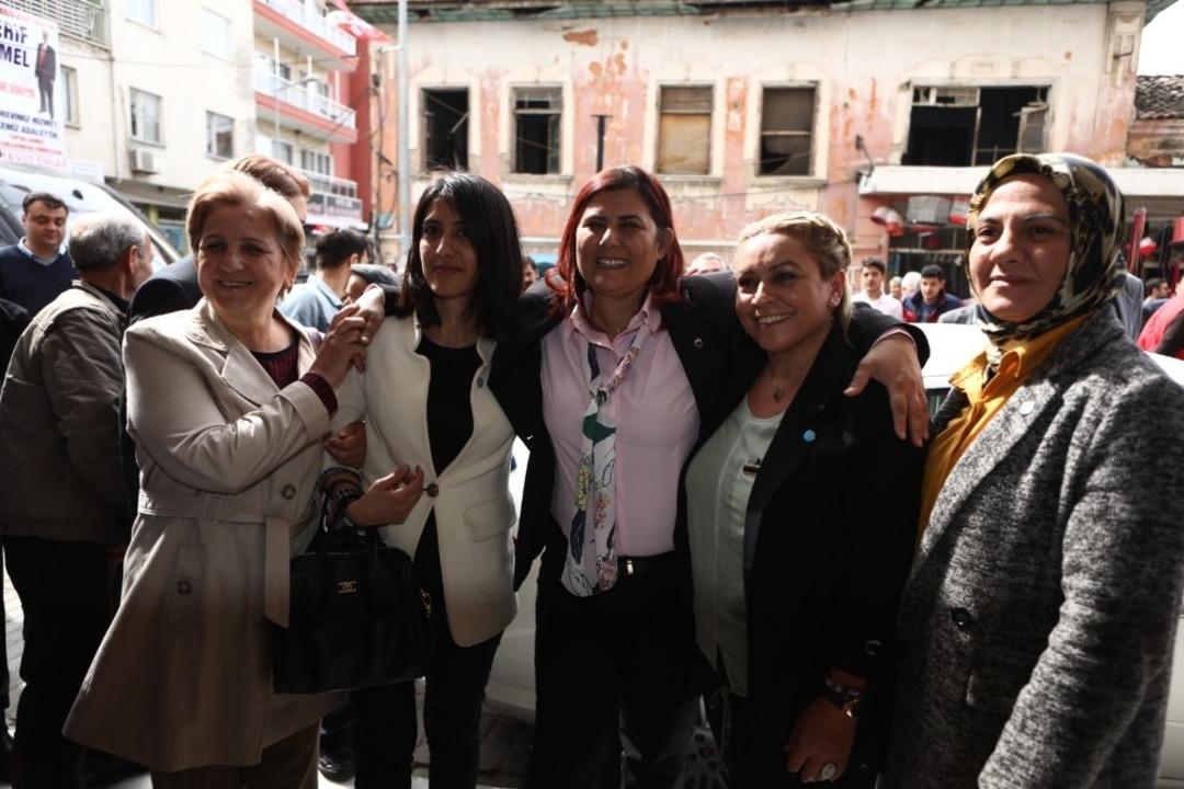 Başkan &Ccedil;er&ccedil;ioğlu, İncirliova&rsquo;da esnaf ziyareti ger&ccedil;ekleştirdi