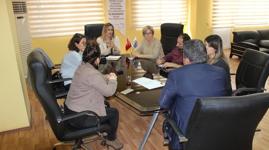 Mezitli&rsquo;de Kadın Danışma Merkezi&rsquo;ne yoğun talep