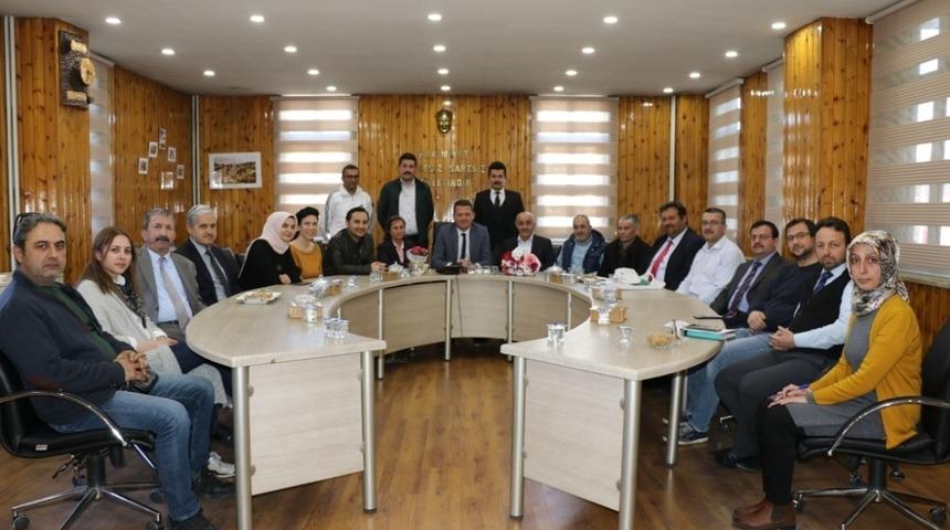 Ürkmezer, “Sorunları istişare içerisinde çözüme kavuşturuyoruz”