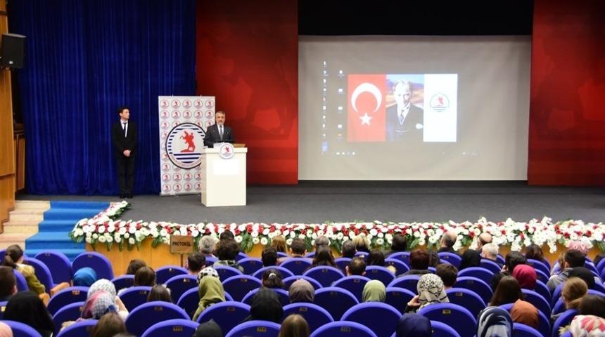 Prof. Dr. Fuat Sezgin konferansla anıldı