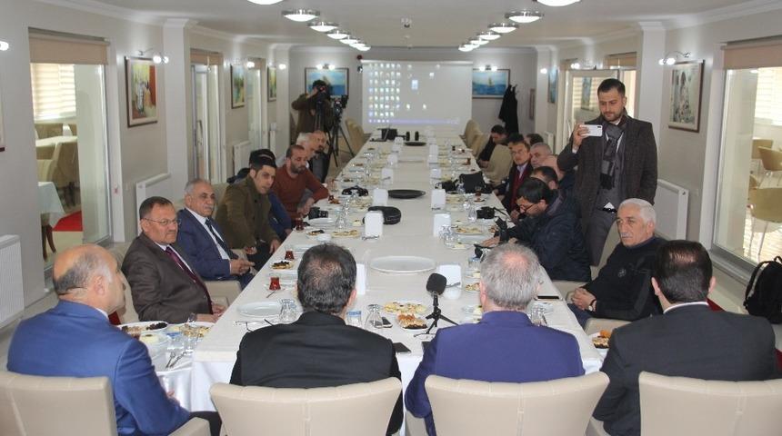 Memiş, &ldquo;Bizim &ccedil;alışmalarımız AK Partili belediyeciliğin şehre yansımasıdır"