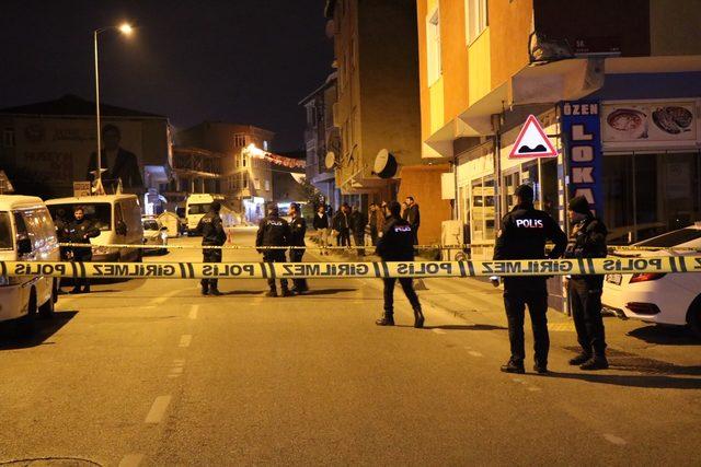 Çekmeköy'de cadde ortasında pompalı tüfekle vuruldu