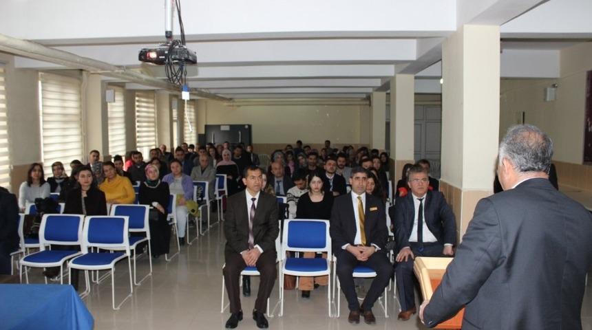 G&ouml;nen, Rehber &Ouml;ğretmenlerle toplantı yaptı