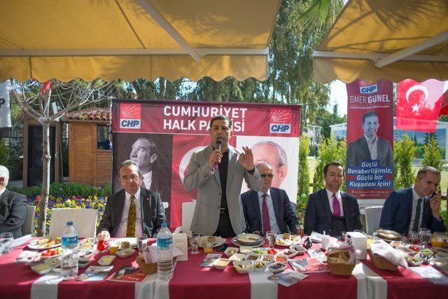 Kuşadası Şoförler Odası Başkanı Hüsnü Öten; “Benim adayım Ömer Günel”