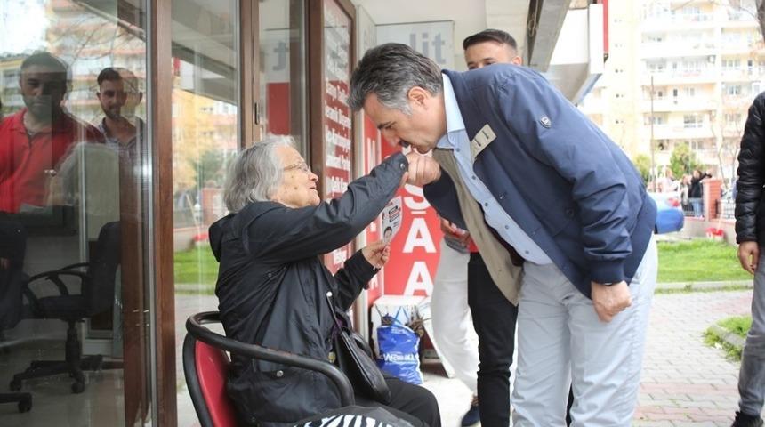 CHP&rsquo;li Sandal&rsquo;dan "Bayraklı Dayanışma Kart" projesi