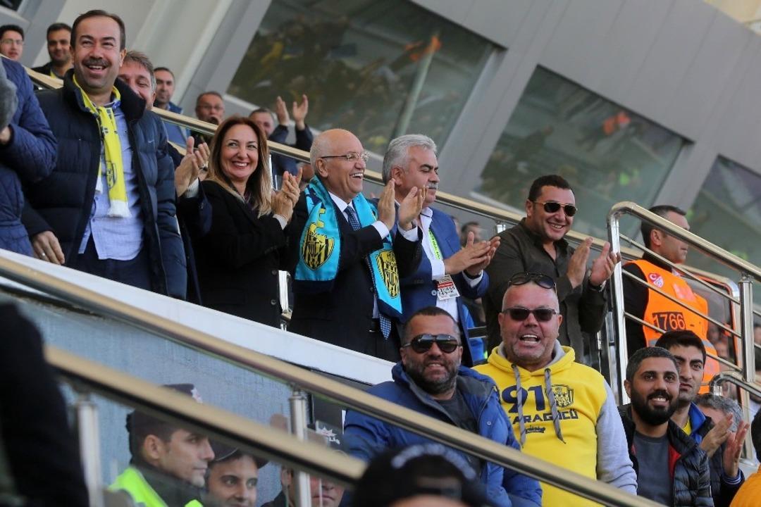 Fethi Yaşar&rsquo;dan Ankarag&uuml;c&uuml;&rsquo;ne destek