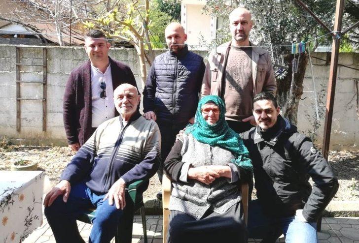 Altınovalı gençlerden yaşlılara ziyaret G2